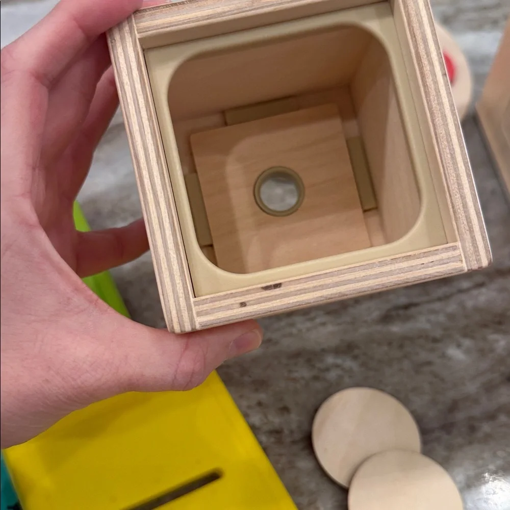 The Babbler Play Kit Lovevery Months 13, 14, and 15 

All original COMPLETE KIT - Picture 6 of 12